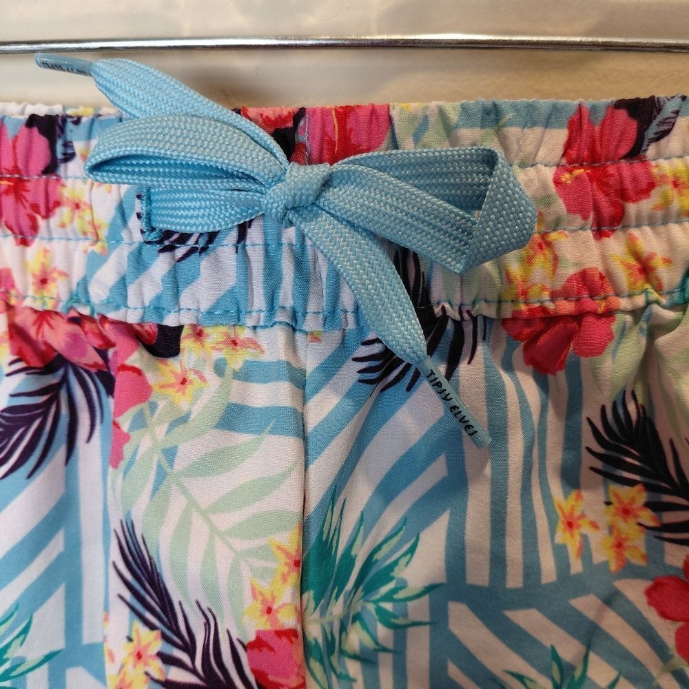 Tipsy Elves Women's Flower Shorts Island Floral Multicolor Size XS NEW - Picture 2 of 8